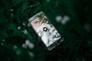 30 Eye-Opening Online Dating Statistics to Know in 2024