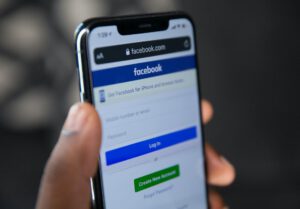 30 Compelling Facebook Statistics To Update Your Profile