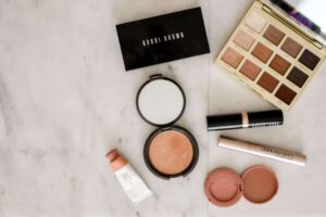 14 Fascinating Cosmetic Industry Stats in 2024