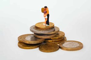 Narcissistic Relationship Pattern – All You Need to Know