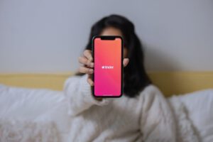 How Long Do Tinder Profiles Stay Active? [2024 Guide]